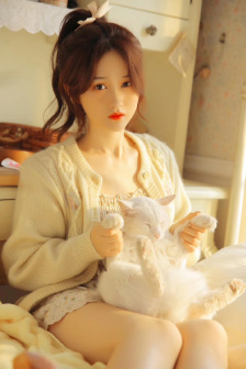 男女打扑克